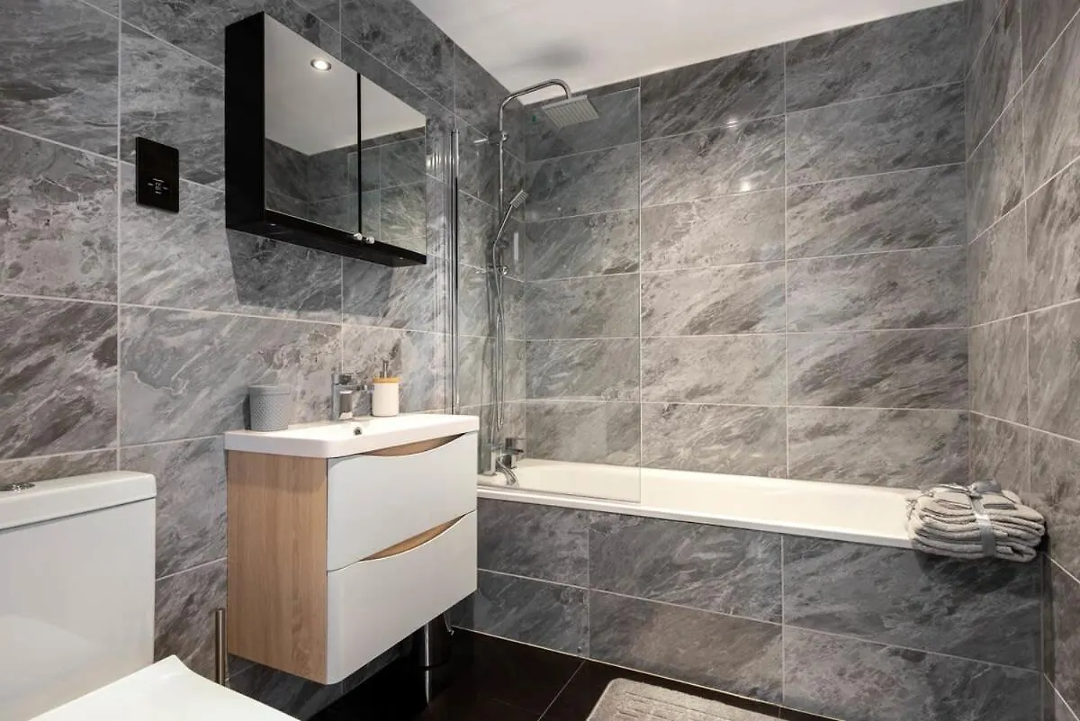 Smart 1 Bed Apartment In Central Hull Kingston upon Hull 0*,  Reino Unido
